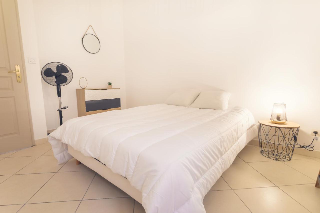 Appartement Tout Equipe Pour 6 Personnes A 15Min Des Plages 베지에 외부 사진