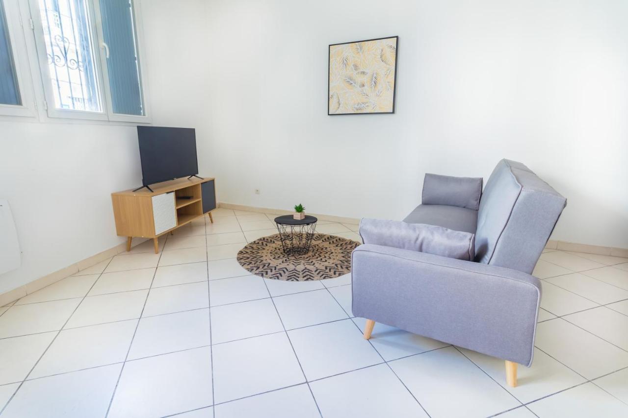 Appartement Tout Equipe Pour 6 Personnes A 15Min Des Plages 베지에 외부 사진