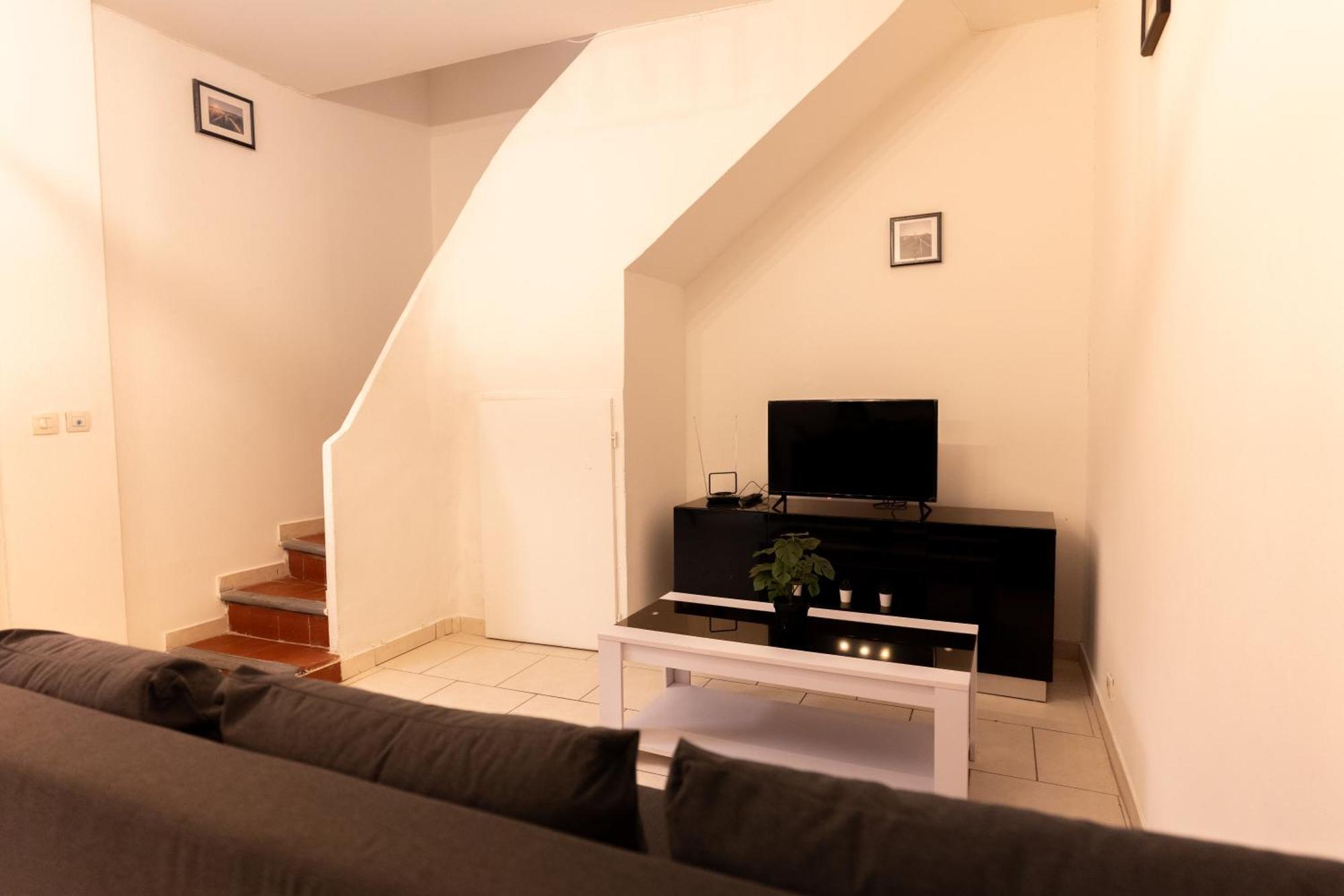 Appartement Tout Equipe Pour 6 Personnes A 15Min Des Plages 베지에 외부 사진
