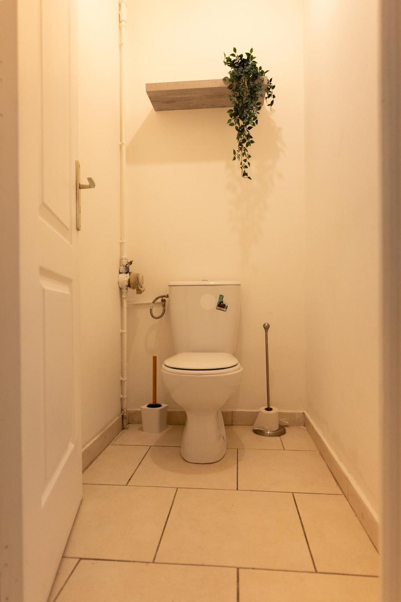 Appartement Tout Equipe Pour 6 Personnes A 15Min Des Plages 베지에 외부 사진